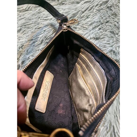 Michael Kors Signature Monogram Logo Patent Leather Wristlet Purse Handbag‎ - Picture 8 of 9